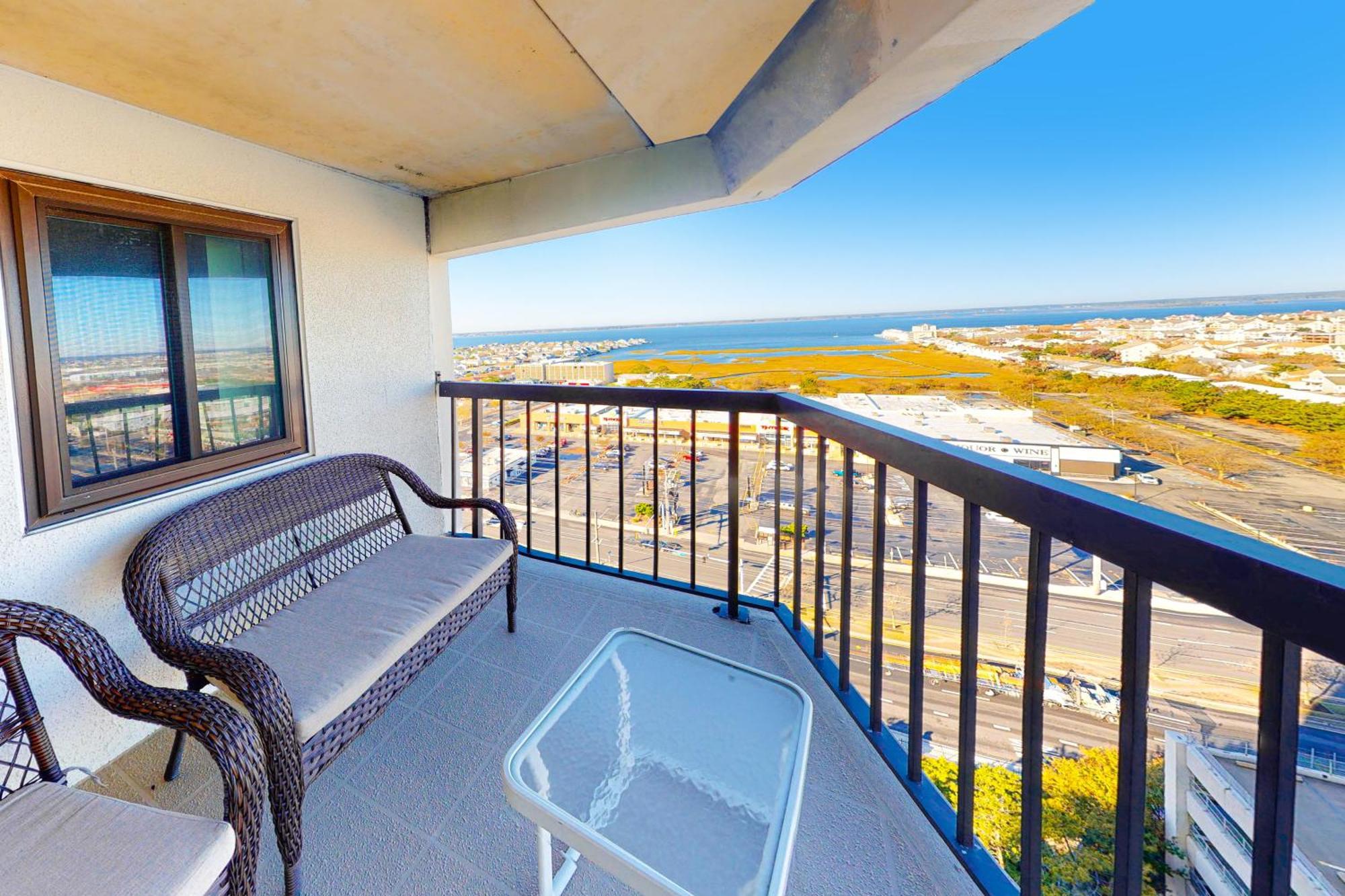 Sea Watch III Ocean City Quarto foto